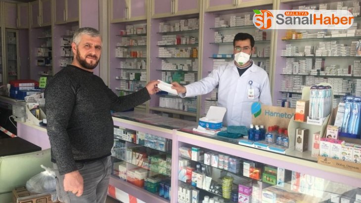 Besni'de eczaneler ücretsiz maske dağıtımı yapacak