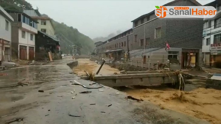Çin'de sel felaketi: 5 ölü, 8 kayıp