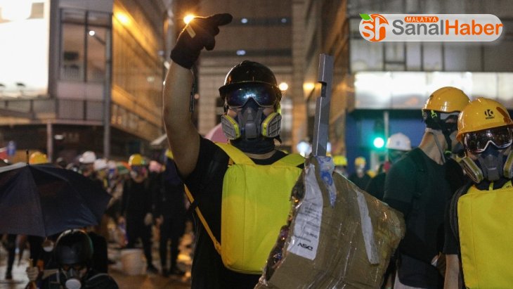 Çin, Hong Kong'daki 'korkunç' protestoları kınadı