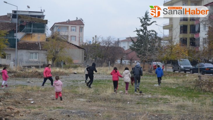 Malatya’da Çocuklar mahallelerine park istiyor