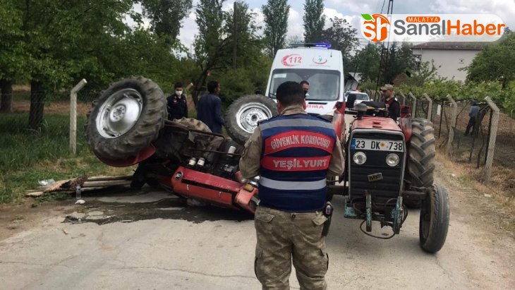 Malatya’da devrilen traktörün altında kalan sürücü yaralandı