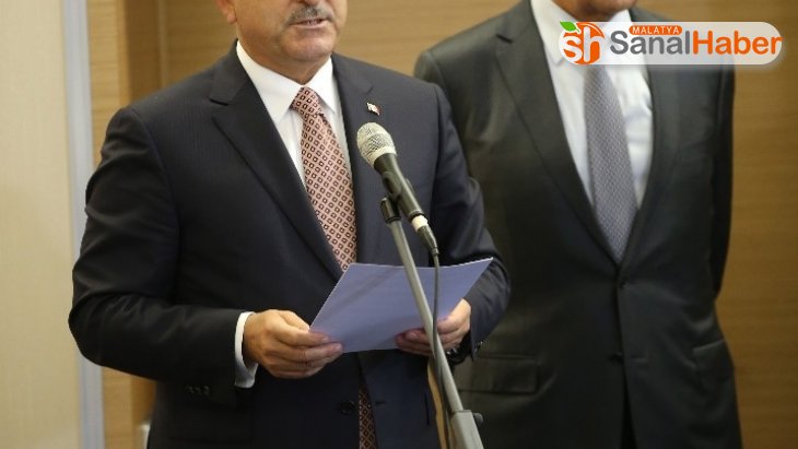 Dışişleri Bakanı Çavuşoğlu Türkiye-Rusya arasında imzalanan Mutabakat Muhtırası'nı okudu