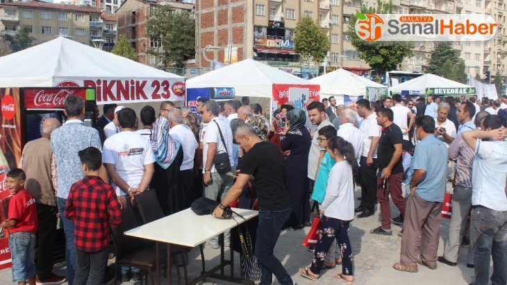 Elazığ'da, '2. Geleneksel Salçalı Köfte' festivali başladı