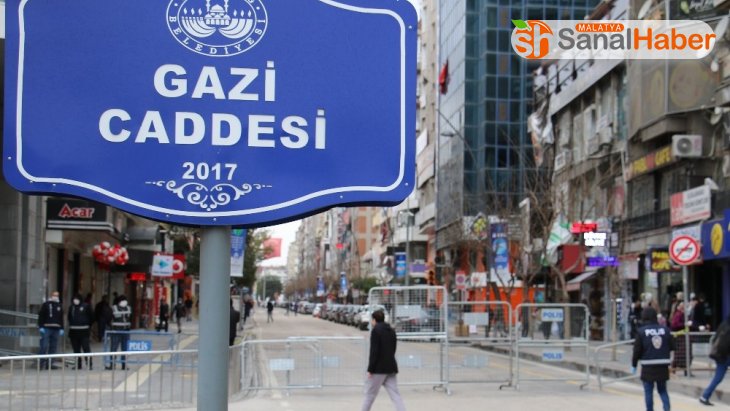 Elazığ'da 3 cadde araç ve yaya trafiğine kapatıldı