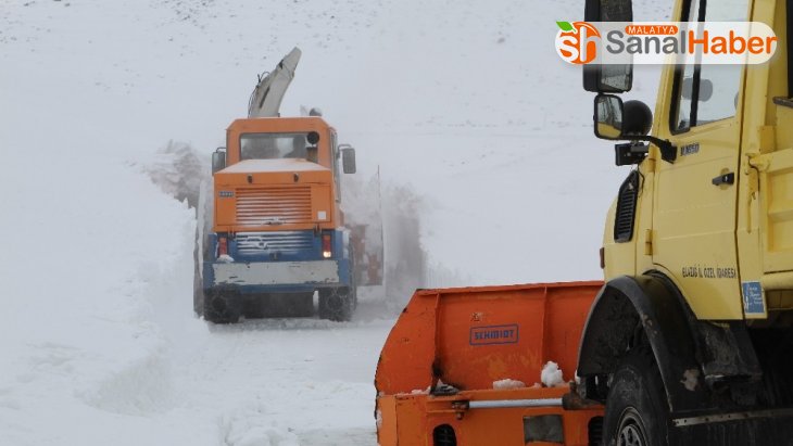 Elazığ'da 42 köye kar nedeniyle ulaşım sağlanamıyor