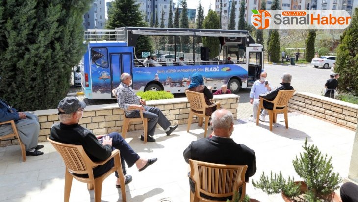 Elazığ'da tur otobüsüyle huzur evi sakinlerine konser