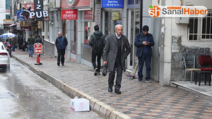 Elazığ'daki 4.9 deprem, okullar tatil edildi