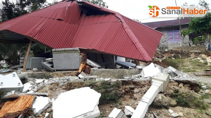 Endonezya'daki depremde ölü sayısı 30'a yükseldi