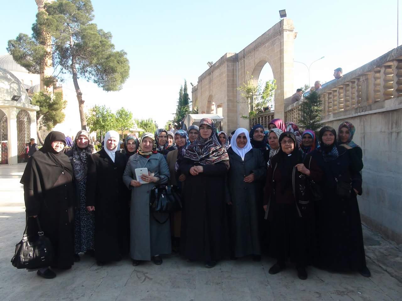 Kadın Meclisi “Peygamberler Şehri Urfa’ya” Gezi Düzenledi