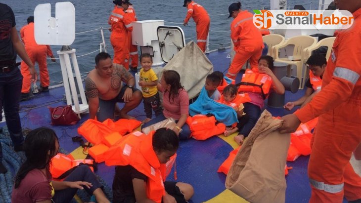 Filipinler'de tekne alabora oldu