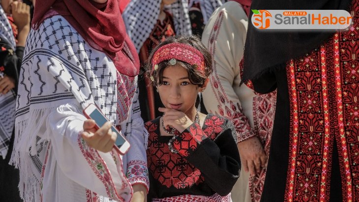 Gazze'de Filistin Milli Giysiler Günü kutlandı