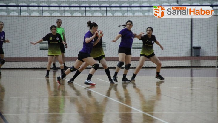 Hentbol Kadınlar Türkiye Kupası: Üsküdar Belediyesi: 34 - Aksaray Belediyesi: 22