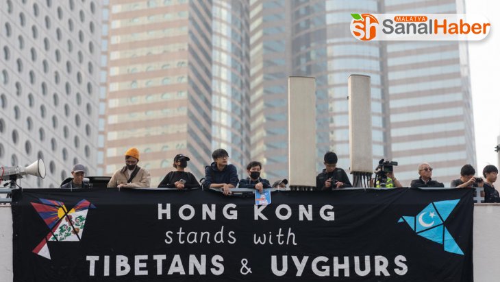 Hong Kong'da Uygur Türklerine destek gösterisine polis müdahalesi