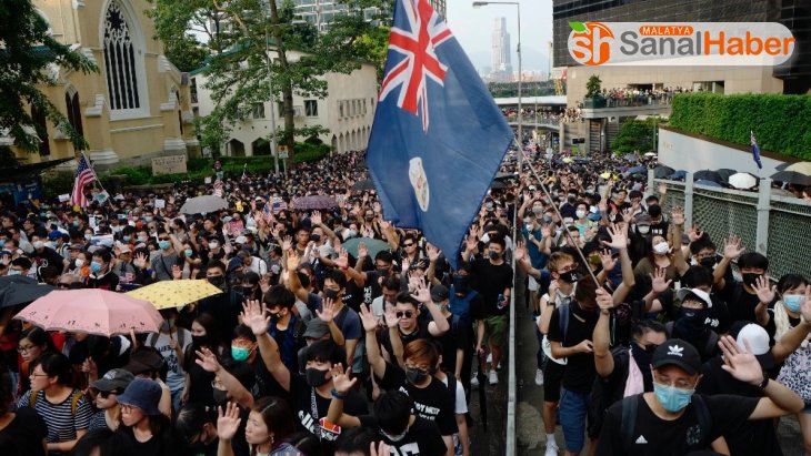 Hong Konglu protestocular Trump'tan yardım istedi