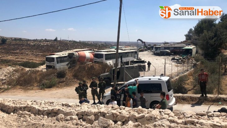 İsrail ordusu, Filistinlilerin 4 oto servisini yıktı
