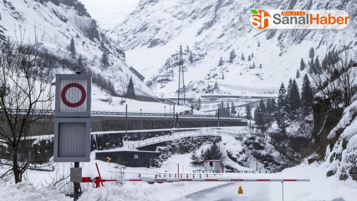 İsviçre'de kayak merkezinde çığ düştü: 2 yaralı