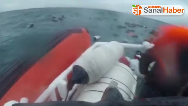 İtalya açıklarında alabora olan tekneden 149 göçmen kurtarıldı