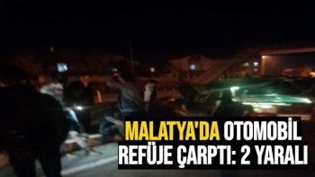 Malatya'da Otomobil refüje çarptı: 2 yaralı