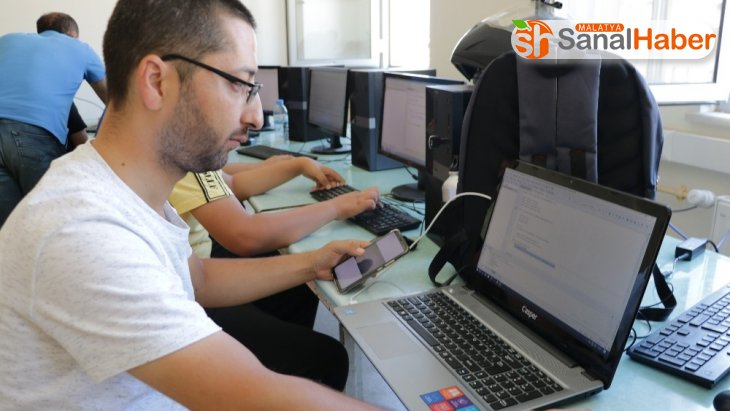Kahramanmaraş'ta mobil uygulama yazılım kursu açıldı