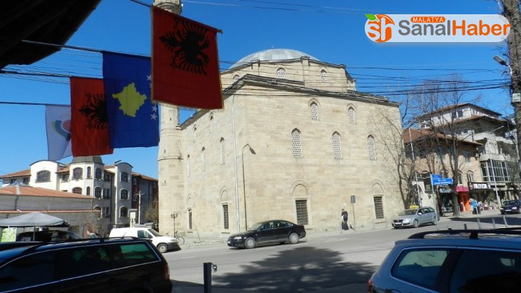 Kosova camilerinde 'korona virüsü' hutbesi