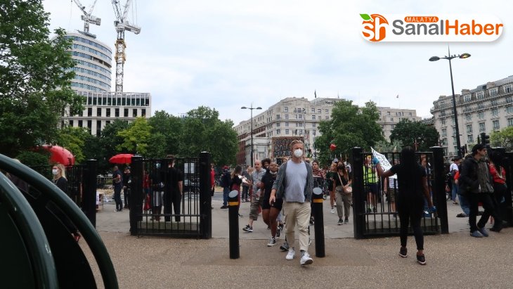 Londra'da binlerce kişi George Floyd için yürüdü