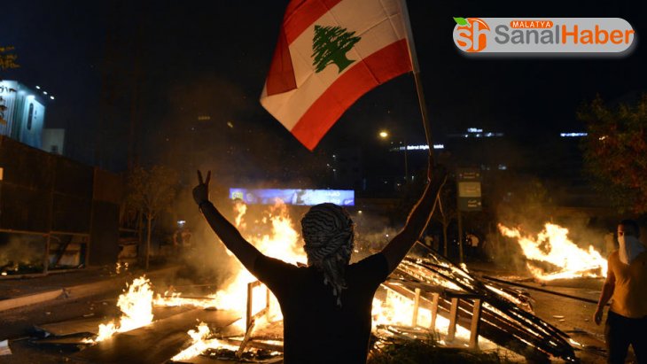 Lübnan'da Whatsapp öfkesi büyüyor