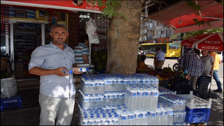 Kavurucu sıcaklıkların arttığı Malatya’da hazır suya yoğun talep
