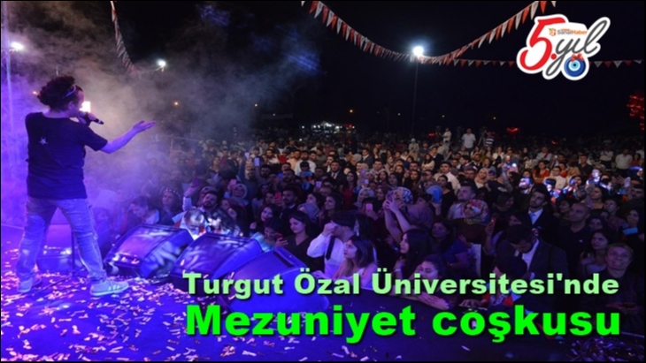 Turgut Özal Üniversitesi'nde Mezuniyet coşkusu