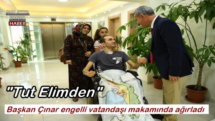 Başkan Çınar engelli vatandaşı makamında ağırladı