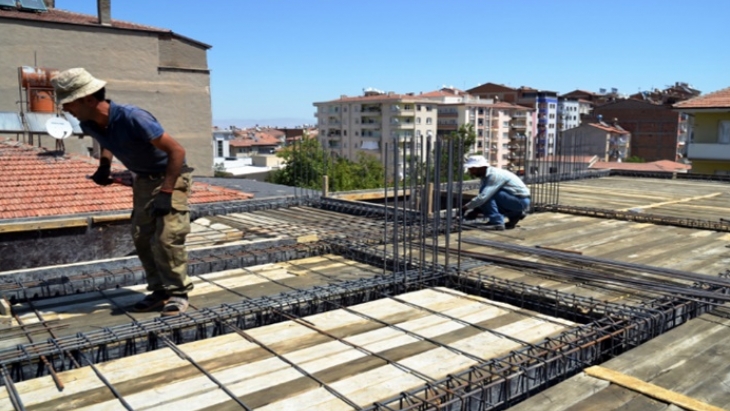 Malatya'da 54 derecede çalışan inşaat işçileri zor anlar yaşıyor