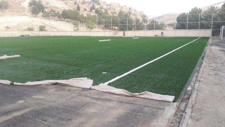 Yeni Malatyaspor altyapısının antrenman sahası yenilendi