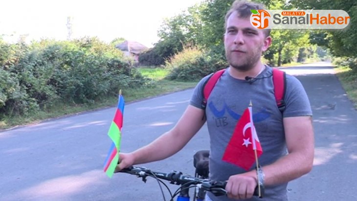 (Özel) Azerbaycanlı genç, Cumhurbaşkanı Erdoğan'la görüşmek için bisikletle yola çıktı