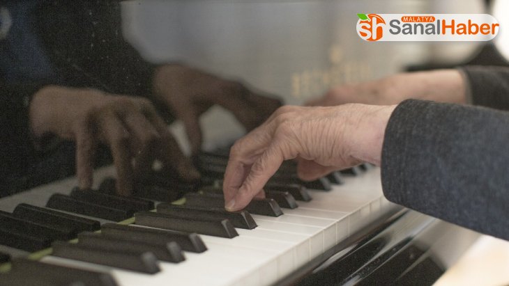 Polonya'da piyaniste piyano çalma cezası