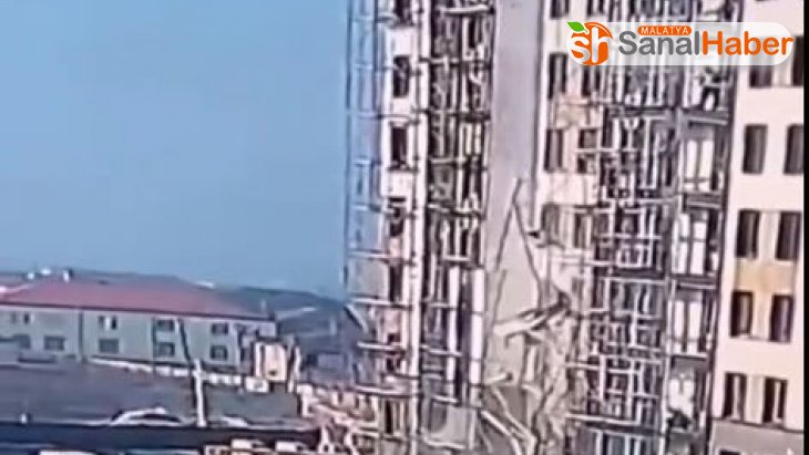 Rusya'da 2 inşaat işçisi iskele çökünce 9'uncu kattan yere çakıldı