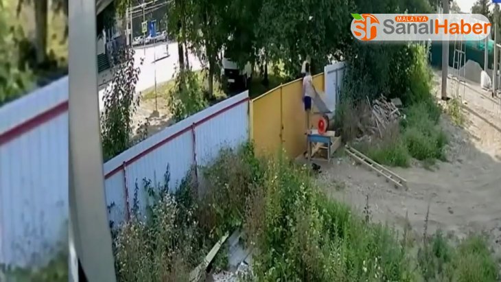 Rusya'da çocukların el arabası çalma mücadelesi kamerada