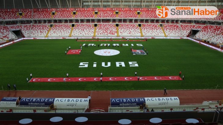 Sivas 4 Eylül Stadyumu'ndan İstiklal Marşı yankılandı