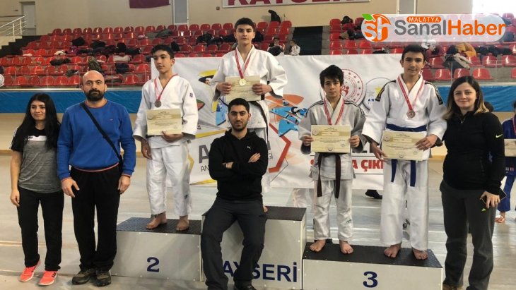 Sivas Judo takımı yarı finale çıktı