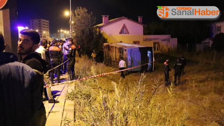 Sivas'ta 1 kişinin öldüğü 1 kişinin yaralandığı korkunç kaza kamerada