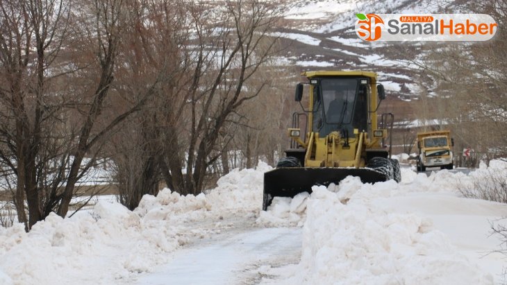 Sivas'ta 27 köy yolu kapalı