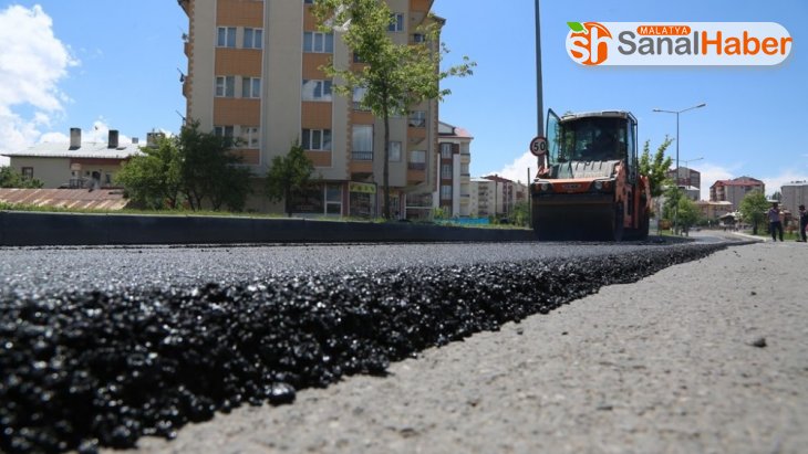 Sivas'ta asfalt çalışmalarının  startı verildi