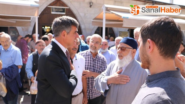 Sivas'ta cami cemaatinden Feyzioğlu'na yoğun ilgi
