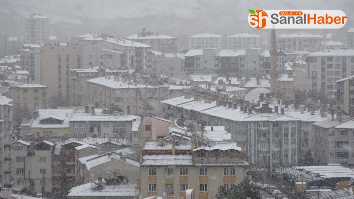 Sivas'ta Mart ayında kar sürprizi