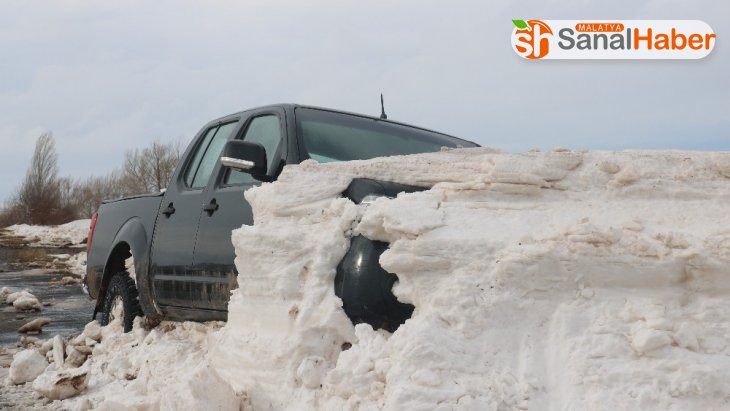 Sivas'ta sürgün karla mücadeleyi güçleştiriyor