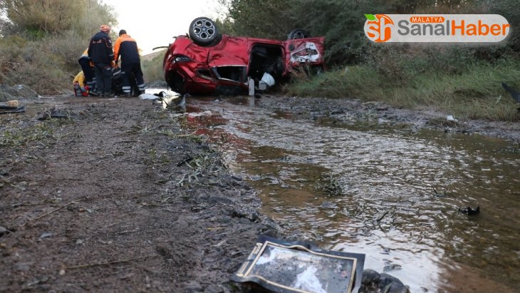 Sivas'ta trafik kazası: 3 ölü, 5 ağır yaralı (2)