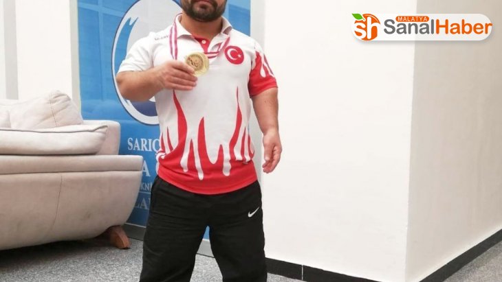 Sivaslı halterci Kayapınar, Türkiye şampiyonu oldu