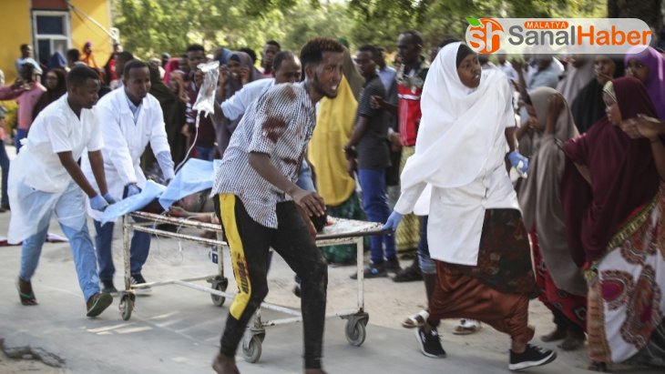 Somali'de çok sayıda kişinin öldüğü saldırıyı terör örgütü Eş-Şebab üstlendi