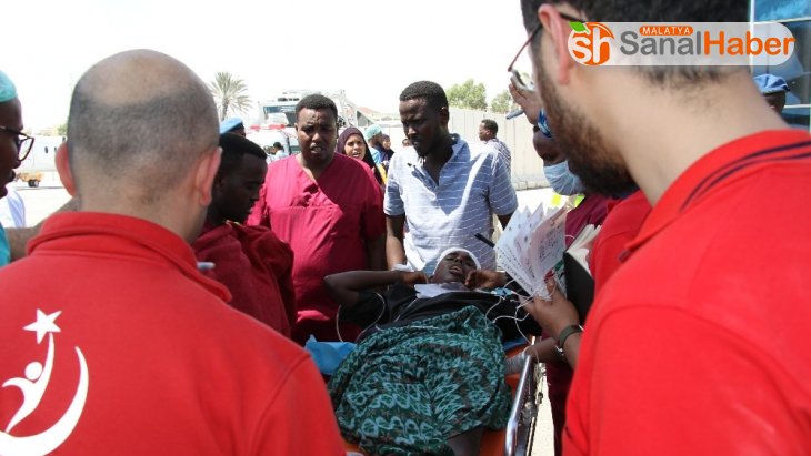 Somali'deki terör saldırısında yaralanan 15 kişi ve 2 vatandaşın cenazesi Türkiye'ye sevk ediliyor