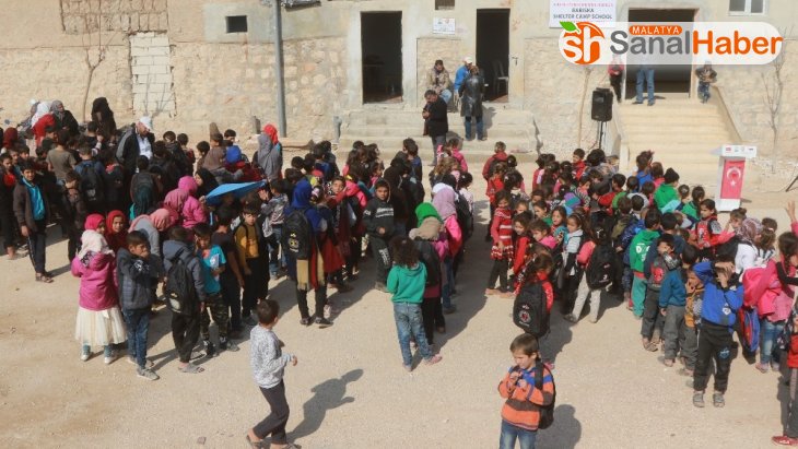 Suriyeli çocuklar için İdlib'e yeni okul