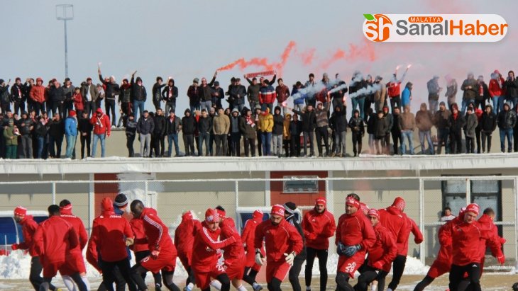 Taraftarlar Sivasspor idmanına akın etti!