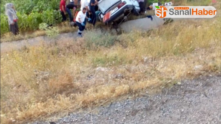 Malatya’da Tekeri patlayan otomobil takla attı: 2 ağır yaralı